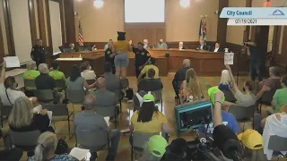 3 adults arrested for disrupting Des Moines City Council meeting