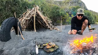 3 DAYS solo survival (NO FOOD, NO WATER, NO SHELTER) on an island with only a POCKET KNIFE