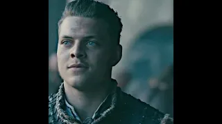 Pretty BOYS Walk Like This  ! #ivartheboneless #alexhoeghandersen #vikings  #vikingsofinstagram