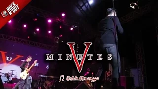 SELALU MENUNGGUMU | Geboy! Richie Goyang Dangdut Pas Five Minutes Bawain Lagu ini [Live Bulukumba]