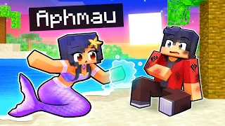 Playing as a PROTECTIVE Mermaid in Minecraft!