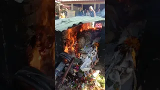 Pembakaran mayat di Bali part2( yang takut jangan nonton)