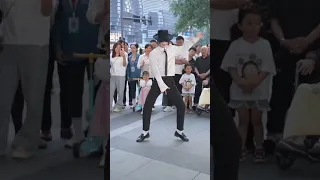 Welcome to Michael Jackson's 2023 imitation show!