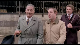 Un borghese piccolo piccolo (1977) Alberto Sordi perde il figlio