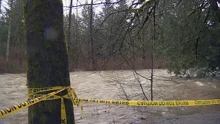 Heavy rain in B.C. causes flooding, traps 500 people at ski hill
