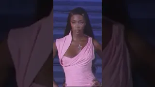 Naomi Campbell Cries walking in Versace Memorial Show 1997 #shorts #naomicampbell #versace #90s