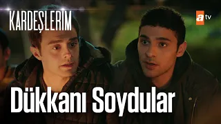 Ömer dükkanı kimin soyduğunu hatırladı! - Kardeşlerim 12. Bölüm