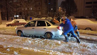 Коммунальная авария в Самаре на Демократической 37