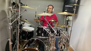 EL FINAL ROSTROS OCULTOS DRUMCOVER