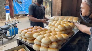 Mumbai's Biggest Ladi Pav Bakery | Street Food