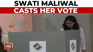 Swati Maliwal Casts Her Vote At Civil Lines Polling Booth | Lok Sabha Election Updates