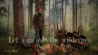 Bushcraft in the dark Wintertime - Vanessa Blank - Wild Woman Bushcraft - 4K