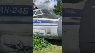 Мужик поставил в доме самолёт Ан-24Б! Вот что любовь к авиации  делает