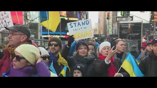 Ukrainian Americans hold rally in Times Square on 2-year mark of Russia's invasion