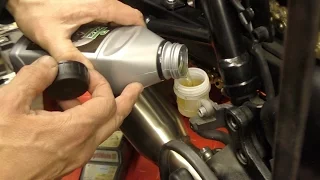 Delboy's Garage, Motorcycle Brake Fluid Change.