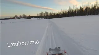 Latupohjan lanaus, ladun teko ja testihiihto