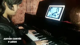 Antón Cortés con 9 años adaptando al piano “Volar” de Paco de Lucía