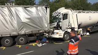 27.08.2019 - VN24 - (Part1) Silo truck collides with semitrailer truck - Driver is stuck on A1