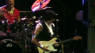 Jeff Beck & Eric Clapton - Madison Square Garden - NYC, NY - February 19, 2010 - Part 1 - "IWTCS"