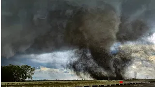 INSANE Close-Range Tornado Intercept Near Lincoln, Nebraska (As It Happened) 4-26-2024