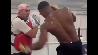ANTHONY JOSHUA ASSAULTS THE PADS AS HE TRAINS FOR OLEKSANDR USYK REMATCH!