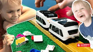 Intelino Smart Train Unboxing! Woah, this takes smart trains to another level!