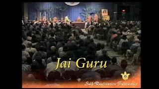 “Jai Guru”: Sankirtan Led by SRF Nuns