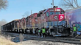 2 RJ Corman SD40-2 SNOOT NOSE  and 1 SD40-2 Locomotive In charge of a Long Mixed Freight Clinton TN!