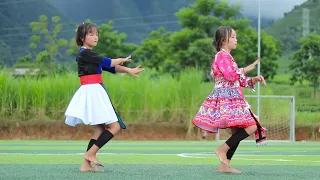 Xyoo Tshiab Rov Los Txog By Koob Meej Yang-Nkauj Hmoob Tân Uyên Dance -Nuj Swim Channel