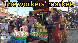 The migrant workers' vegetable market, where both buyers and sellers are migrant workers