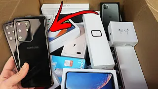 FOUND iPHONES & SAMSUNG S20 !! DUMPSTER DIVING APPLE AND SAMSUNG STORE!!