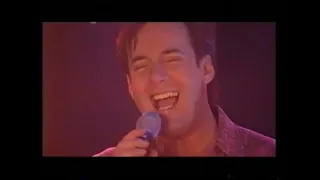 Gerard Joling & The Trammps - Disco Inferno (Official Videoclip)