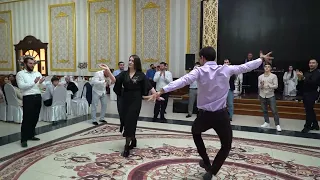 Друзья Жениха красиво танцуют Лезгинку и Акушинку | Beautiful dance