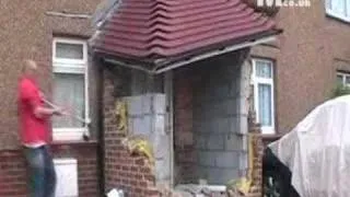 Angry builder destroys porch over debt