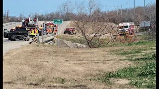 Man’s body pulled from vehicle submerged in South Side ditch, San Antonio police say