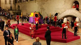 Royal Guard Collapses Near Queen Elizabeth II’s Coffin