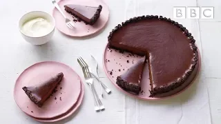 Mouthwatering salted chocolate tart! | Simply Nigella - BBC