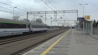 Pociąg IC 36104 Siemiradzki  na stacji Kraków Prokocim