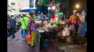 [4K] Street food and market on the evening at Soi Phetchaburi 10, Bangkok