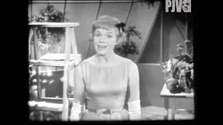 Julie Andrews sings "Love, I Hear" on THE GARRY MOORE SHOW, 1 May 1962