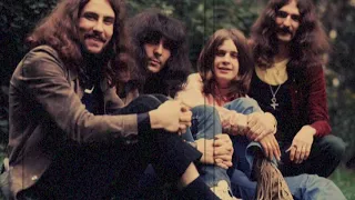 Black Sabbath - PARANOID (Karaoke Backing Track)