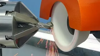 Universal tool grinder machine