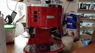 How to make Cappuccino by Delonghi Icona ECO 311.R Pump Espresso Coffee maker.