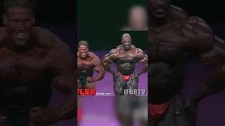 Jay Cutler vs Ronnie Coleman - Mr Olympia 2001  #bodybuilding #shorts #jaycutler #ronniecoleman