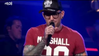 Ben Saunders performing Use Somebody