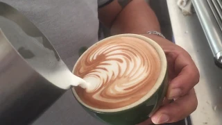 Tutorial How to make latte art “Rosetta” #latteart #rosetta