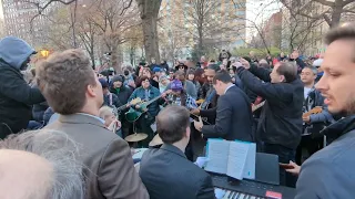 Central Park: Honoring John Lennon's Solemn Anniversary - Strawberry Fields