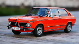 BMW 2000 Touring - 1973 - AutoArt 1/18 by RetroModelCars