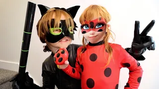 NiKO CAT NOIR  and  ADLEY LADY BUG  vs  WiFi MOM family pretend play as Adleys favorite cartoon show