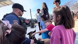 Sanger PD K-9 units visit Reagan Elementary